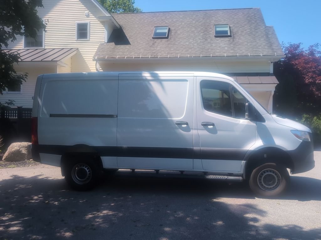 mercedes-benz sprinter cargo van 2024 W1Y4NBVY5RT189037 image mercedes-benz sprinter cargo van 2024 W1Y4NBVY5RT189037 image